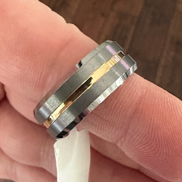 NEW Men’s Nuni Tungsten 2-tone Ring Wedding Band 8mm Polished Comfort Fit Size 9 - Picture 5 of 5